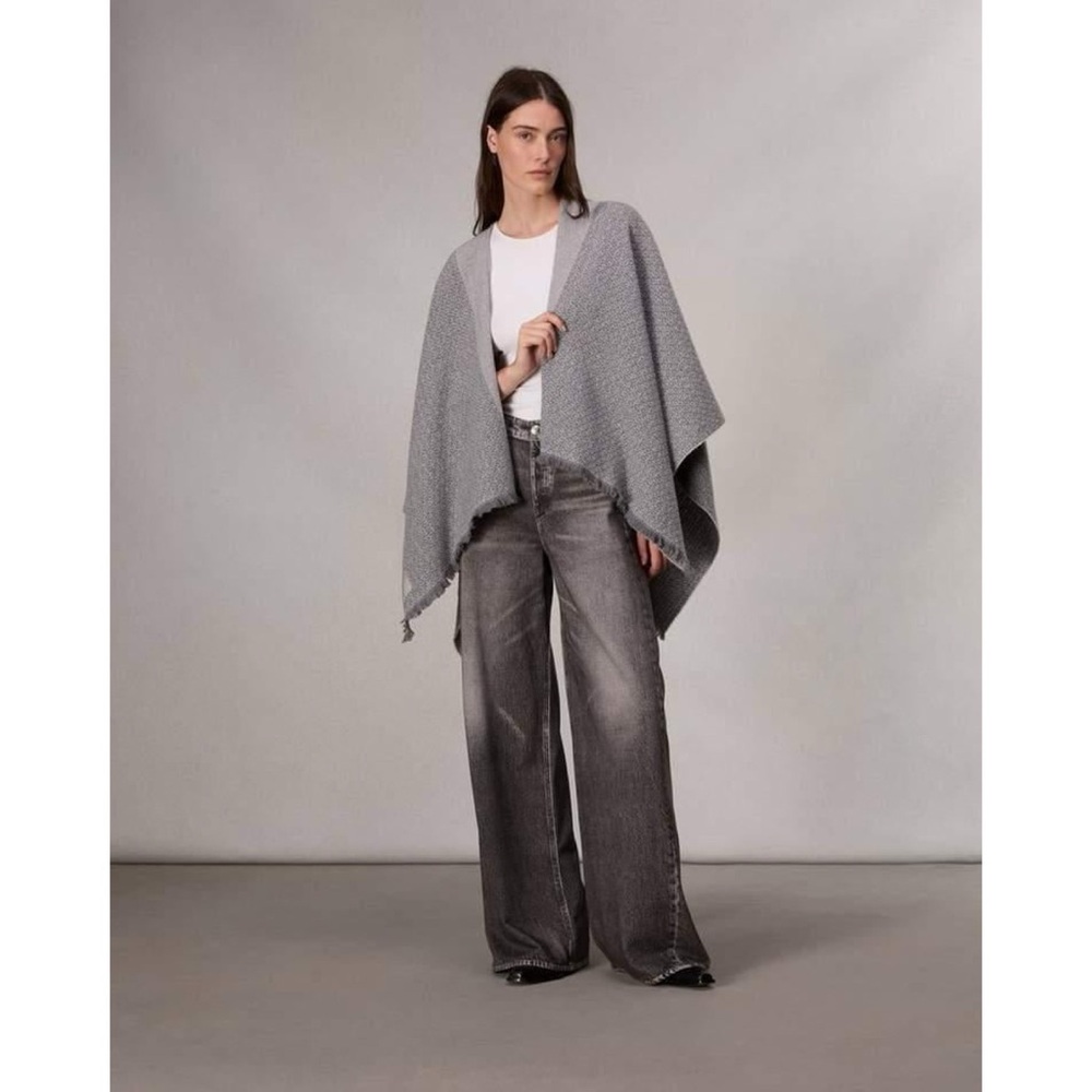 Golden TNA med grey wrap poncho S/M alpaca blend